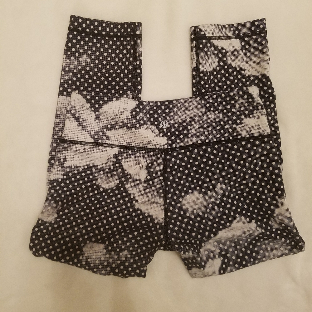 Lululemon athletica capri leggings